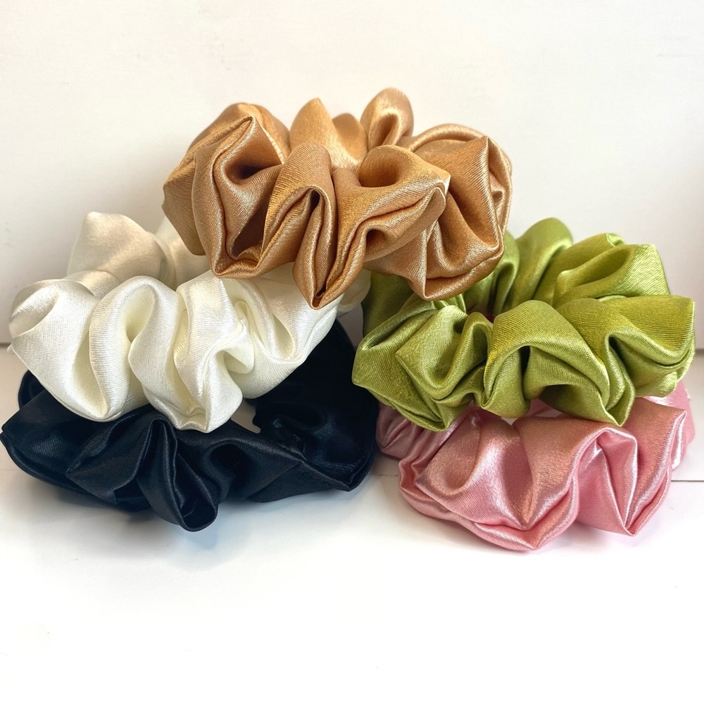 Set of 5 Satin scrunchies
